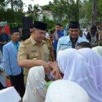 walikota-jambi-h-syarif-fasha-saat-menyapa-para-peserta