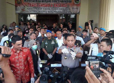 Polda Bersama Gubernur Musnahkan 7 Kg Sabu