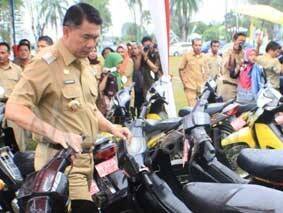 Pemkot Kembali Lelang Kendaraan Dinas