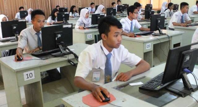 895 Siswa Tanjabbar Ikuti UNBK