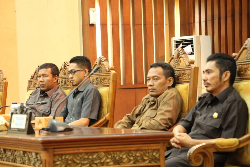 Fraksi DPRD Tanjabtim Sampaikan Kata Akhir LKPJ Bupati Tahun 2016