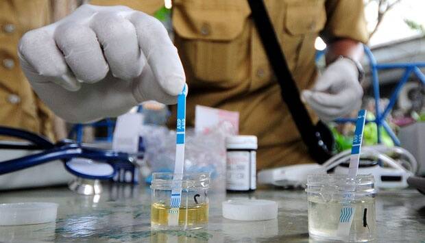 Kades Mendadak Tes Urine