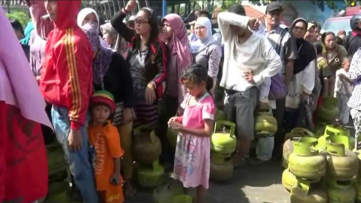 DPRD “Ngegas” Studi Banding, Lupa Rakyat Kesulitan Gas