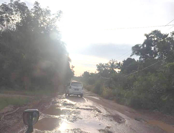 Masyarakat Sungai Gelam Dambakan Jalan Mulus