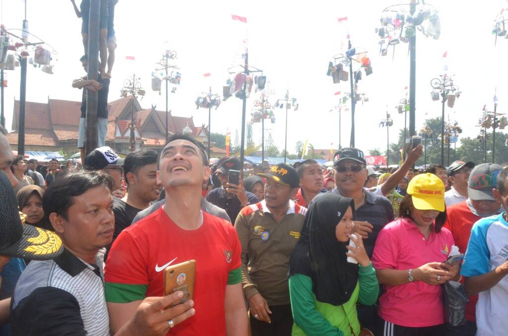“Lautan Masyarakat” Ikuti Gebyar Kemerdekaan Pemprov Jambi