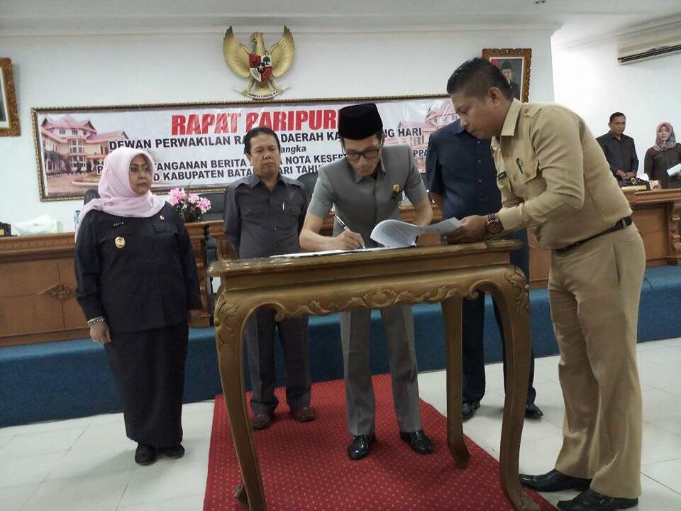 DPRD Batanghari Bersama Pemerintah Tanda Tangan Nota Kesepakatan KUA Dan PPAS TA 2018