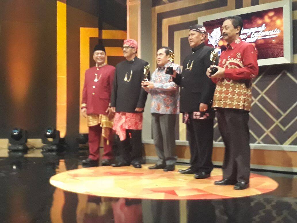 Bukit Khayangan Juara I Dataran Tinggi Terpopuler