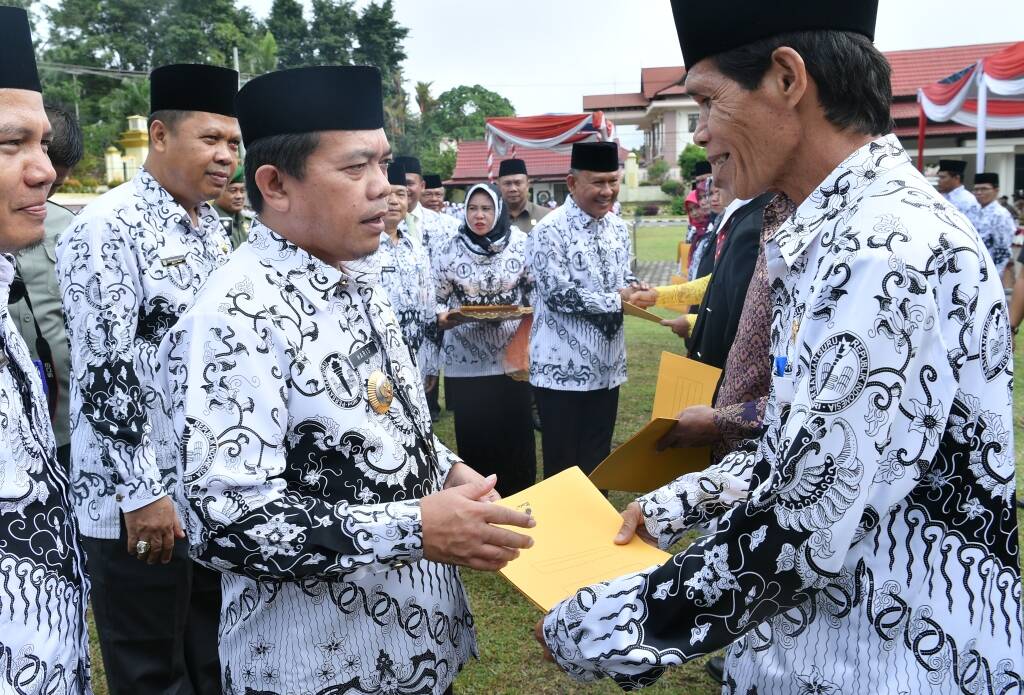 Pemkab Merangin Peringati Hari Guru dan PGRI ke-72