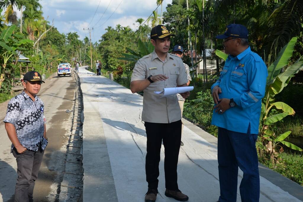 Zola Kroscek Jalan Rigit Beton di Bramitam