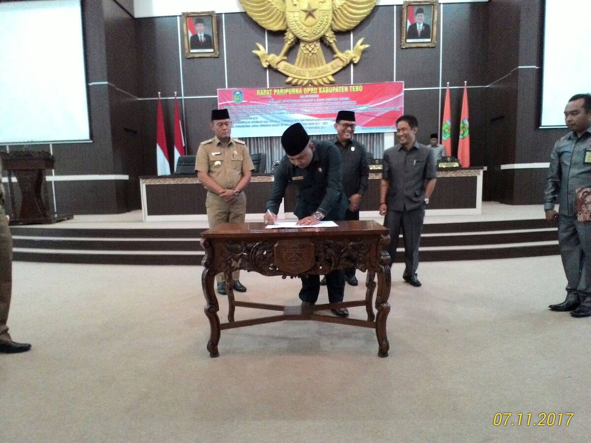 DPRD Tebo Gelar Rapat Paripurna RPJMD Penyampaian Akhir Fraksi-Fraksi