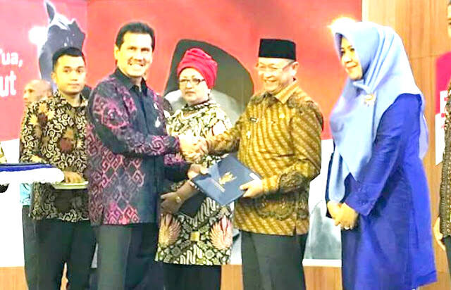 Bupati Sarolangun Terbaik Dikpim Se-Indonesia