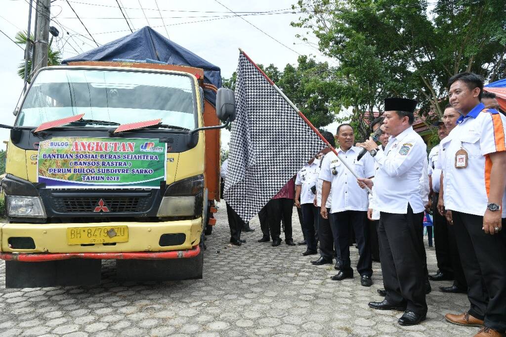 Bupati Merangin Lounching Bansos Rastra