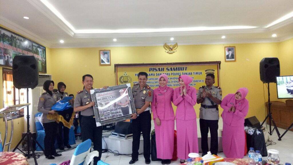 Tiga Anggota Polres Tanjabtim Diambil Sumpah