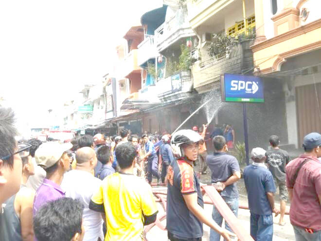 Ruko Jalan Asia Dilalap Api