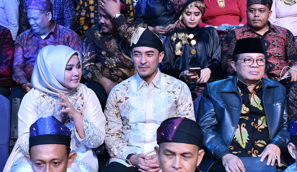 Zola – Fachrori Dukung Putra Putri Jambi Berprestasi di Liga Dangdut Indonesia