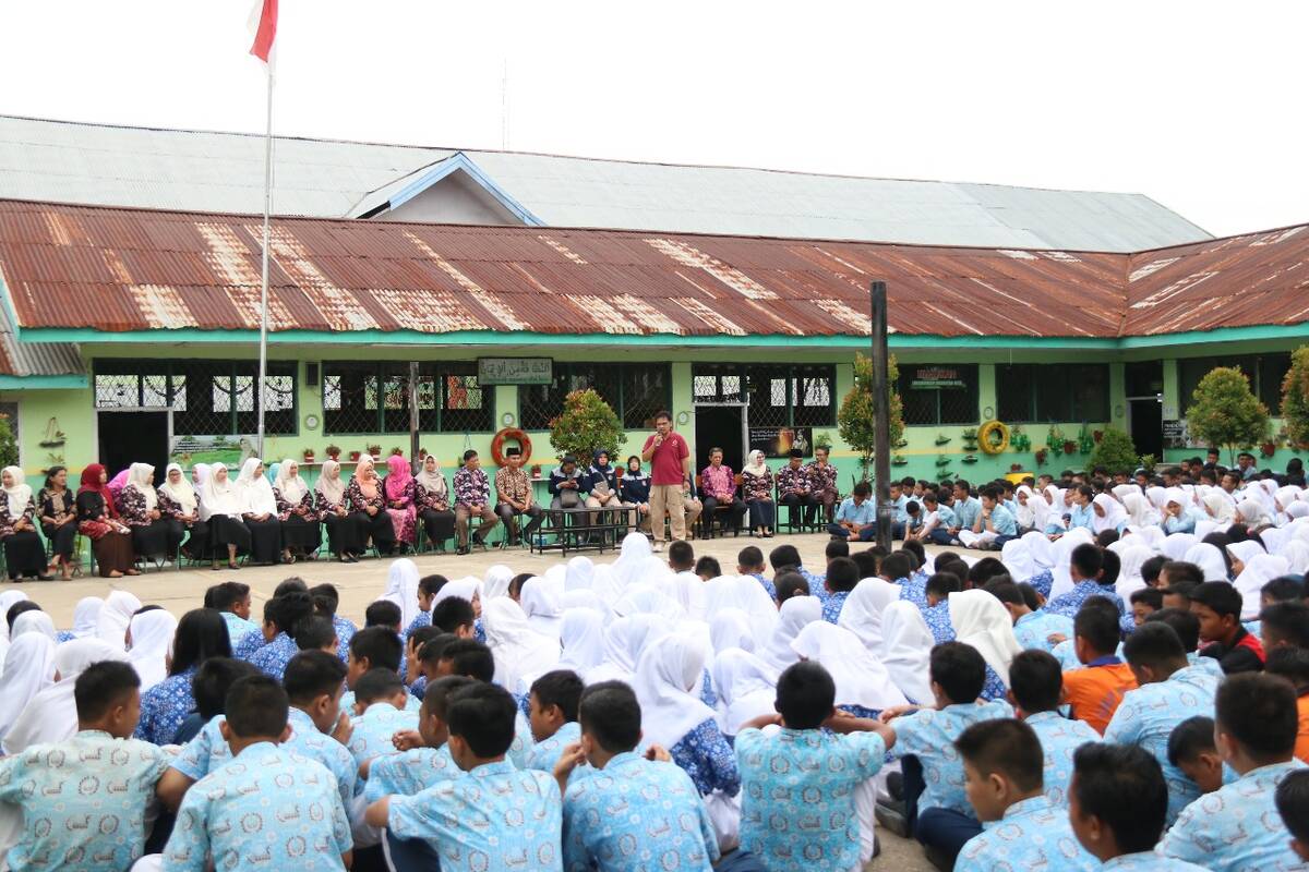 Ide Pertanyaan Tentang Humas Sekolah, Paling Heboh! Ide Pertanyaan Tentang Humas Sekolah, Paling Heboh!