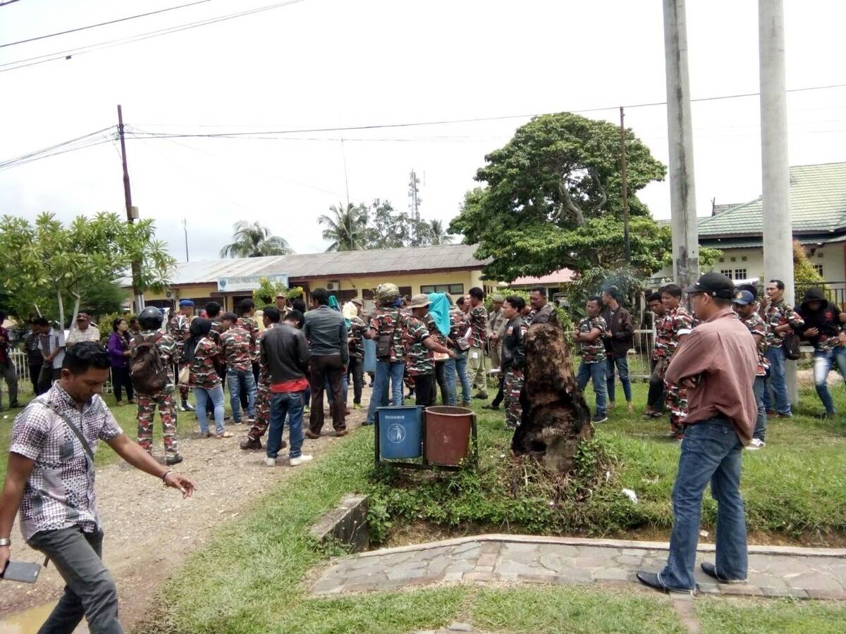 Geruduk Kantor Satpol PP, Ormas LMP Minta Pemerintah Tertibkan Truck Batubara