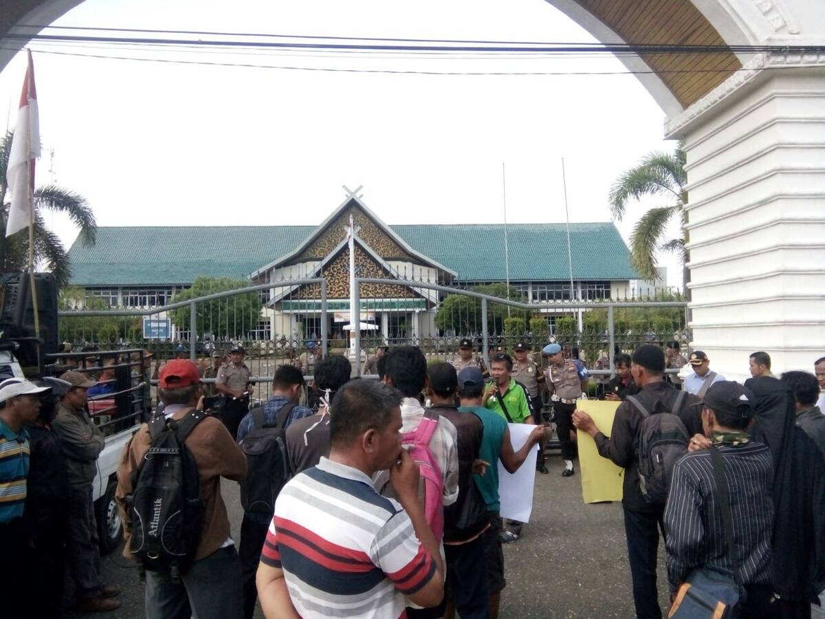 Puluhan Aksi Demonstrasi,Minta KPK- RI Usut Kasus Perizinan Di Batanghari