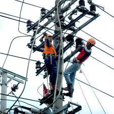 Warga Tolak Penarikan Kabel SUTT