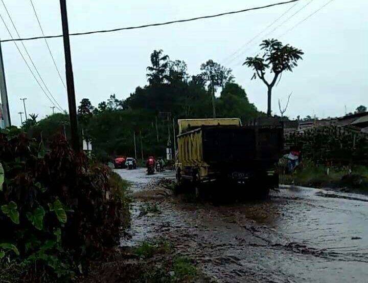 Jalan Kumun Hingga batas Kota Terendam