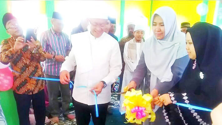 CE Bersama Hj. Rosita Endra Resmikan Asrama Ponpes Nurul Jadid