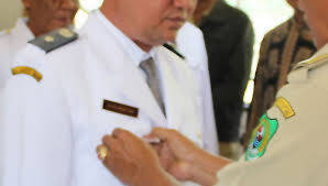 Yustiar tak Kunjung Dilantik