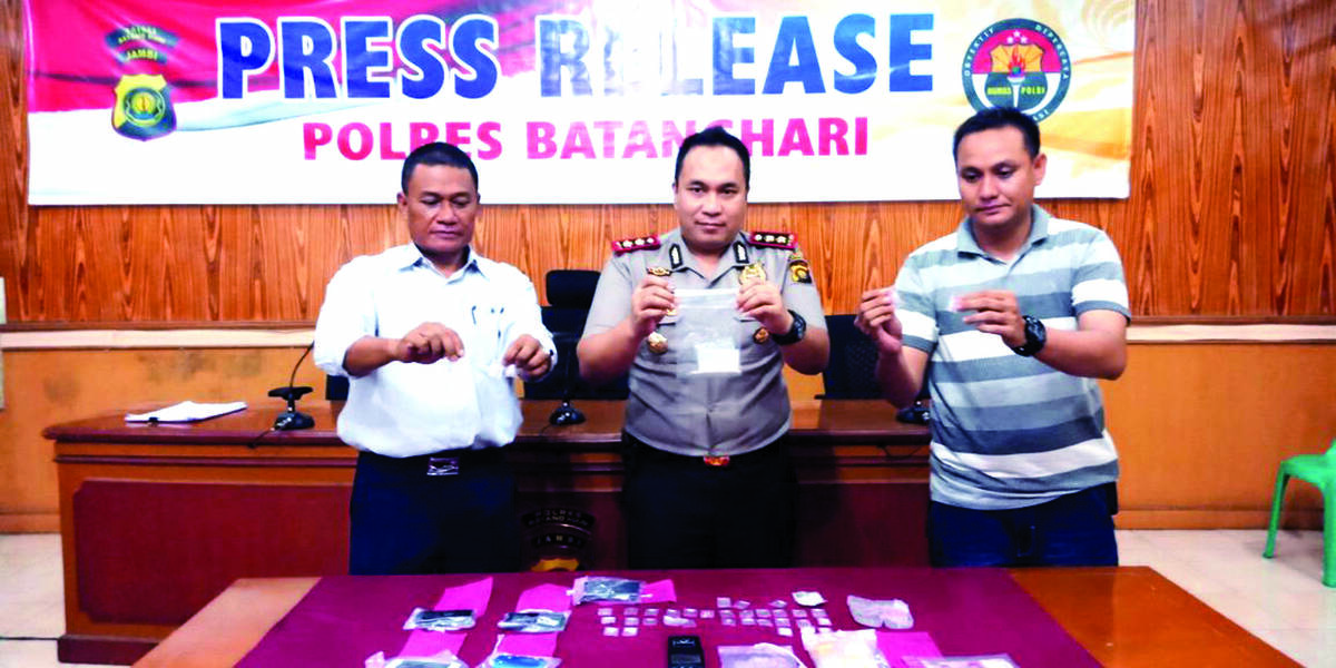 Diduga Menghalangi Penangkapan Sabu, Tiga Orang Diamankan