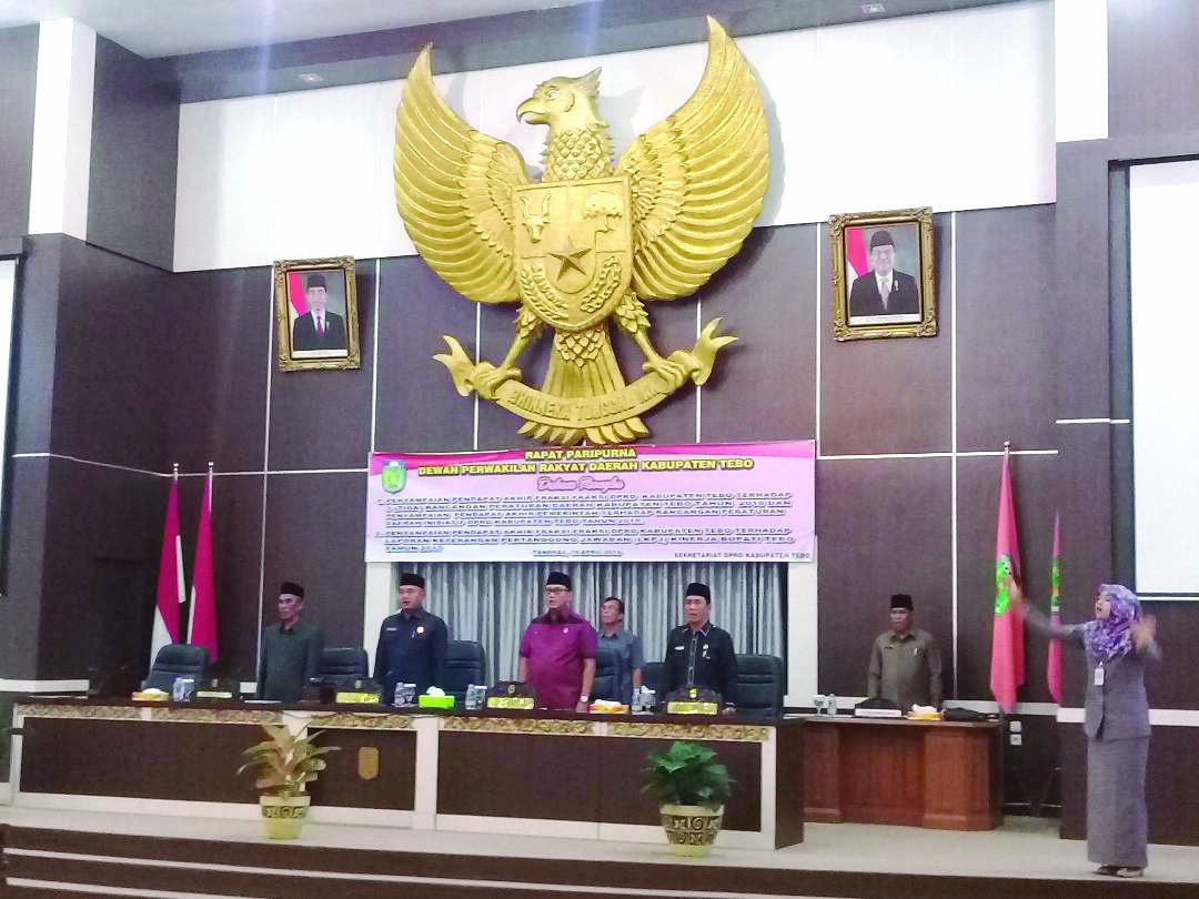 DPRD Setujui Tiga Ranperda dan Ranperda Inisiatif DPR Serta Merekomendasi LKPJ Bupati Tebo 2017