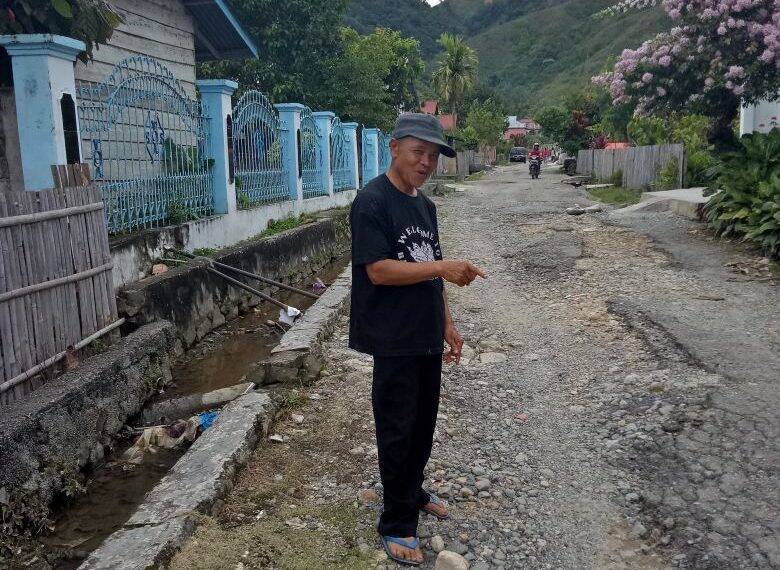 Jalan Menuju Jalan Objek Wisata Sungai Medang, Parah