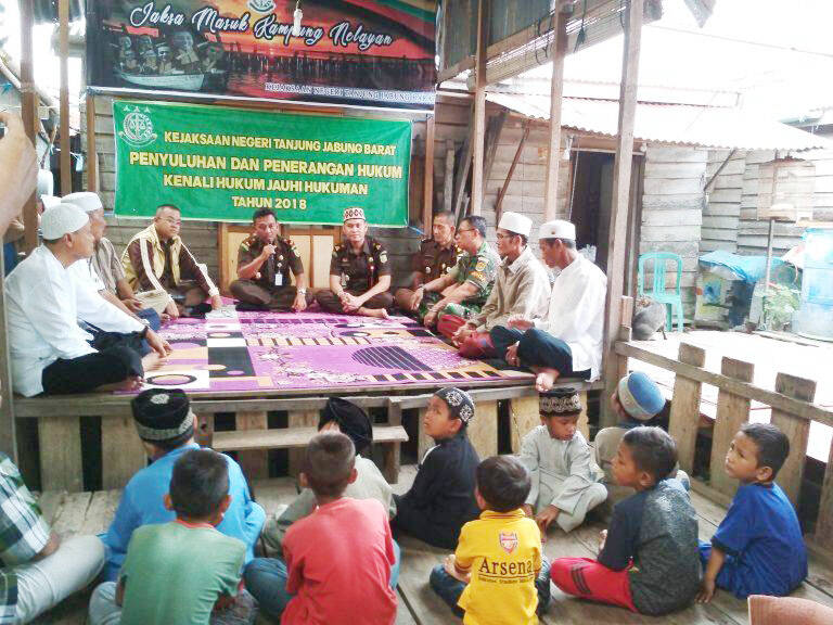 Jaksa “Masuk” Kampung Nelayan