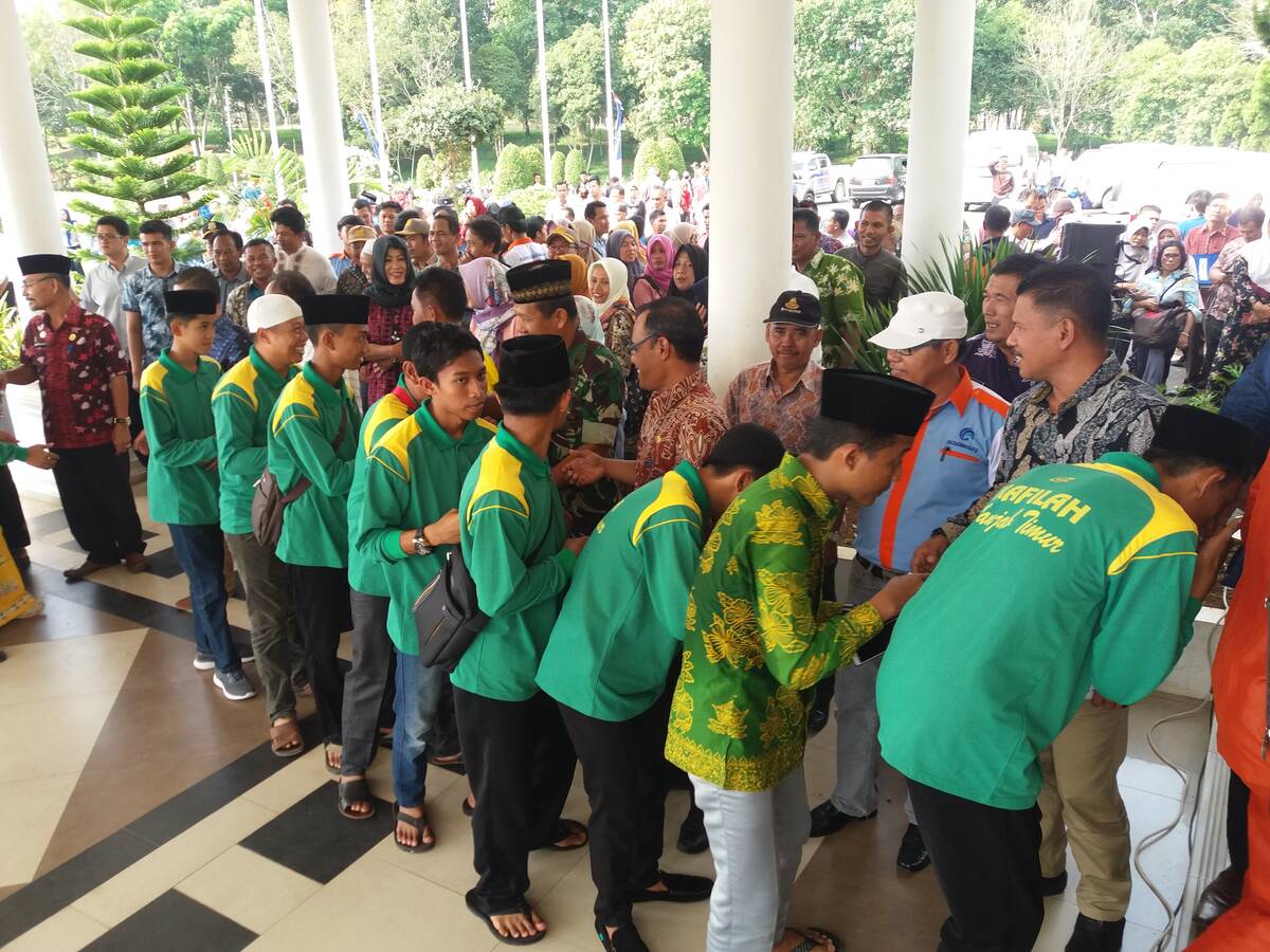 Pemkab Tanjabtim Sambut Kedatangan Rombongan Kafilah MTQ dan Piala Bergilir