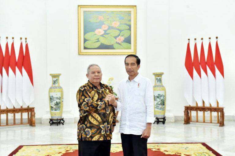 Safrial “Bisik” Bantuan Untuk Tanjabbar Ke Jokowi