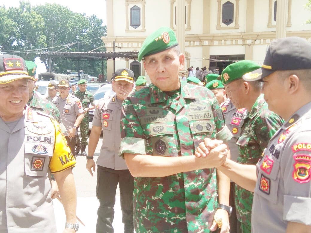 Mahasiswa Unja Sambut Antusias Kedatangan Pangdam II/Swj