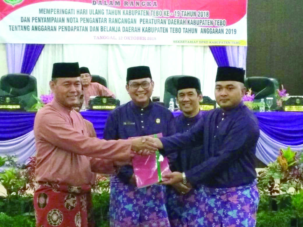 Plt.Gubernur Jambi Hadiri Paripurna Istimewa DPR Peringati HUT Kabupaten Tebo Ke-19