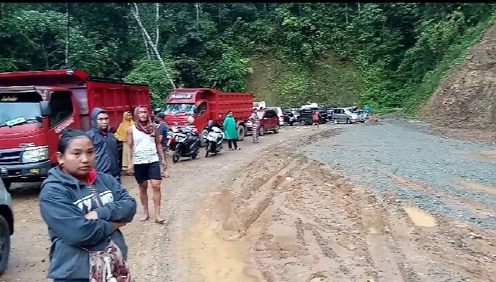 Ruas Jalan Sungaipenuh – Tapan Longsor