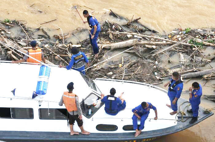 Kapolda Imbau Masyarakat Tidak Buang Sampah Kesungai