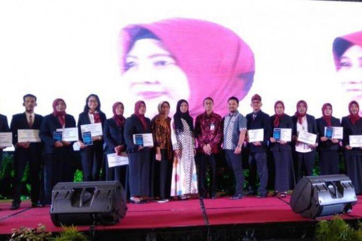 “Rempeyek Ilham” Raih Penghargaan Mitra Usaha Unggulan Bi Jambi