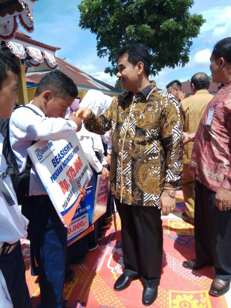 Banwas Kawal Ketat SAH Serahkan Beasiswa PIP