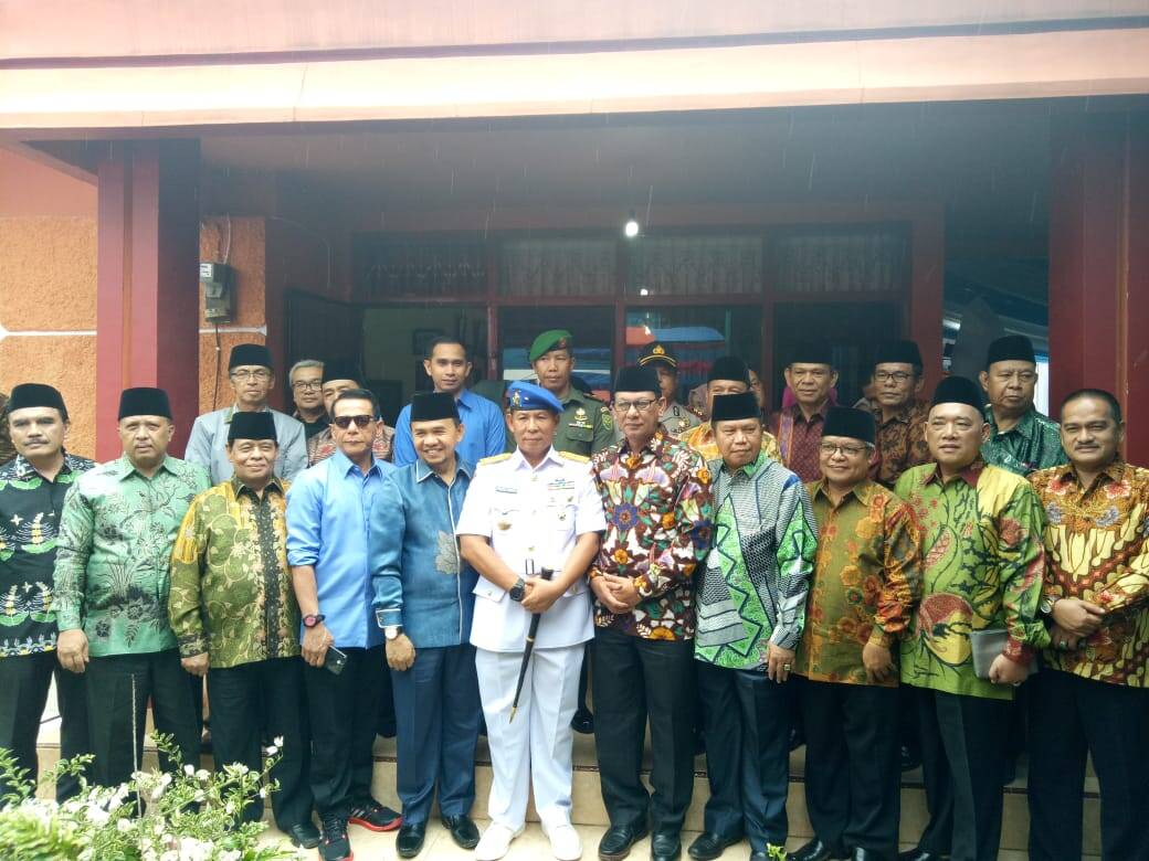 Bupati Kerinci Hadiri Syukuran Pulang Kampung Dr. Nazali Lempo