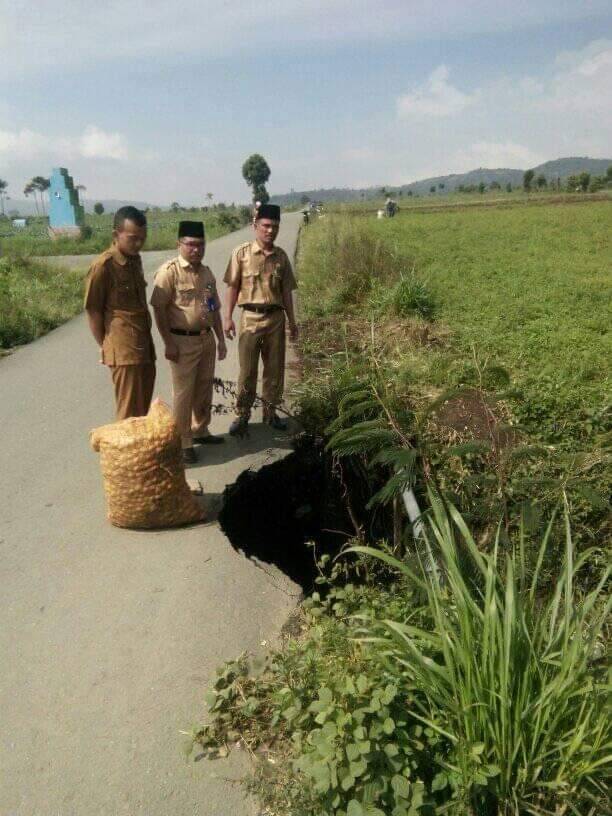 Sarana Transportasi Pengubung 5 Desa di Kayu Aro Nyaris Putus