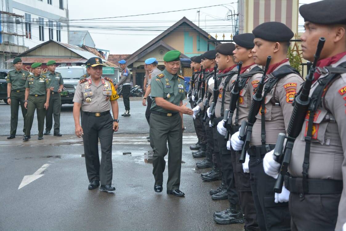 Jelang Pemilu 2019, Danrem dan Kapolda Jambi Gelar Apel Bersama