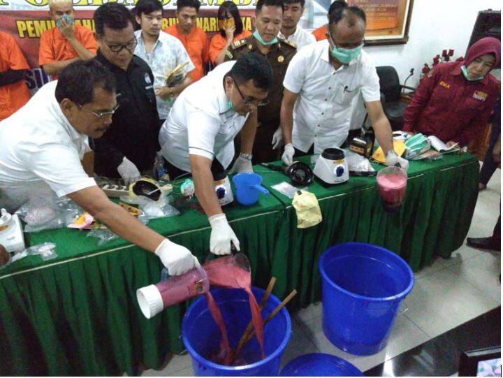 Polda Jambi Musnahkan 4.343 Butir Pil Ekstasi