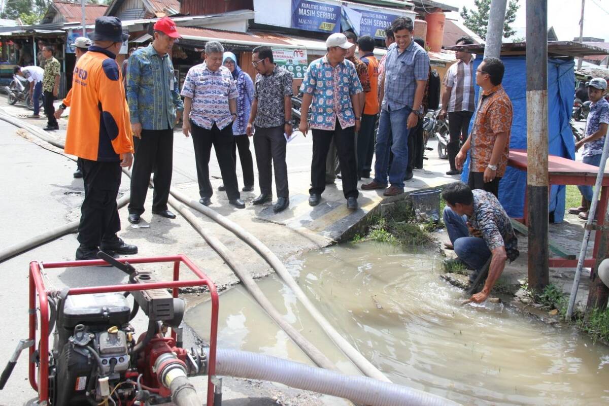 Sekda Akui Drainase dalam Kota Kualatungkal Bermasalah