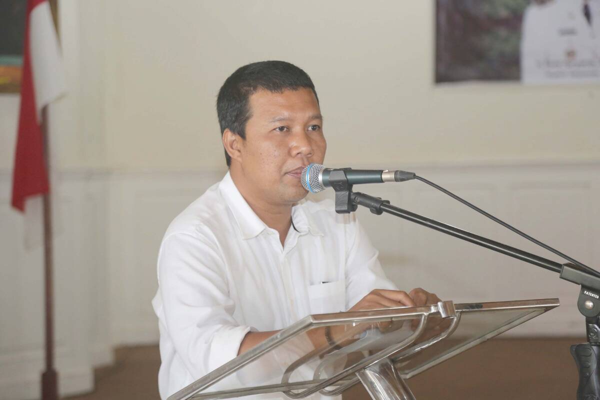 Bupati Tanjabtim Turut Berduka Cita Atas Meninggalnya Ibunda HBA