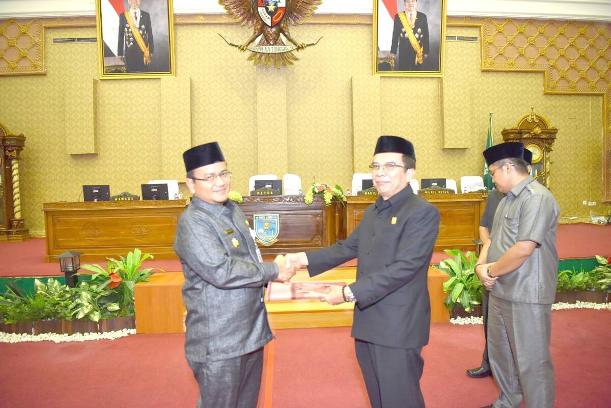 Fraksi DPRD Kota Jambi Sampaikan Pandangan Umum Terhadap RPJMD 2018-2023
