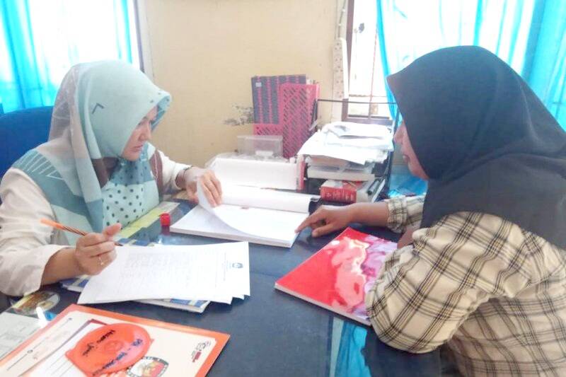 PDIP Parpol Pertama Serahkan LPPDK Ke KPU Muaro Jambi