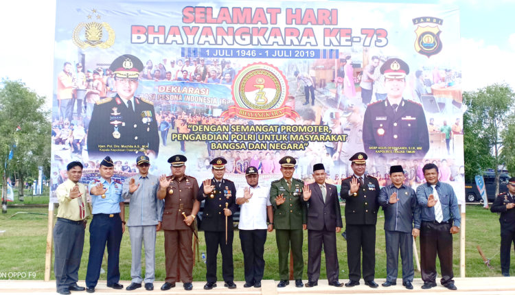Wabup Tanjabtim Hadiri Upacara HUT Bhayangkara ke 73 di Kecamatan Dendang – Aksipost.com