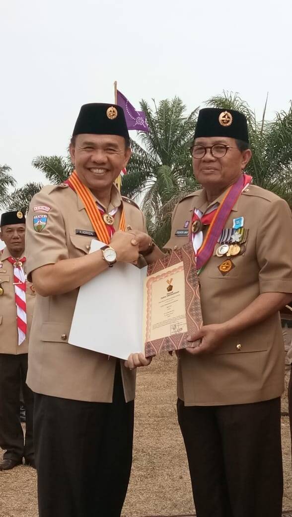 Bupati Kerinci Terima Lencana Melati Dari Kwartir Nasional