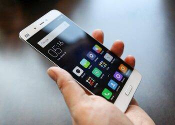 Corona Tahan di Handphone Selama Lima Hari