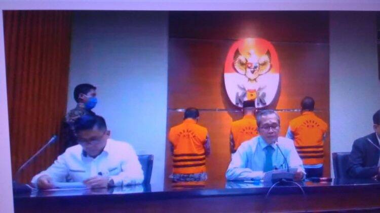 Resmi Ditahan, KPK Pamerkan Cornelis Cs Saat Konferensi Pers